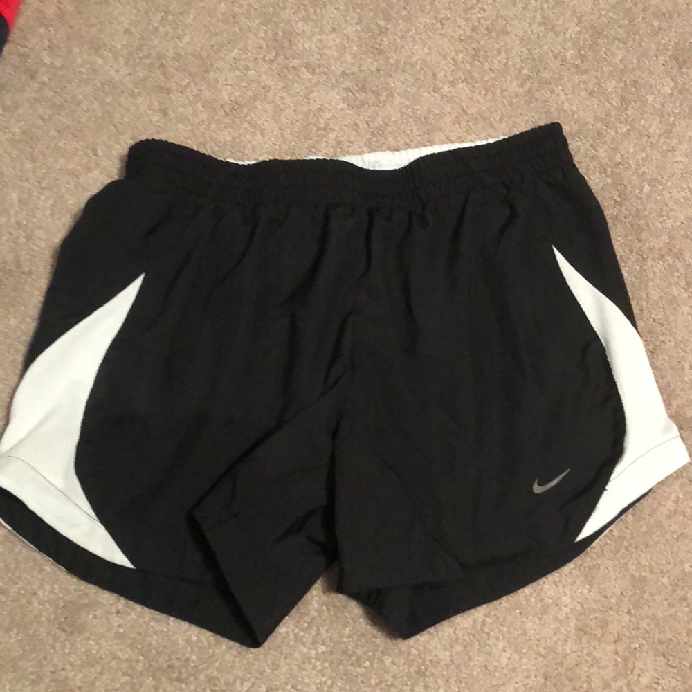 Black nike tempo running shorts